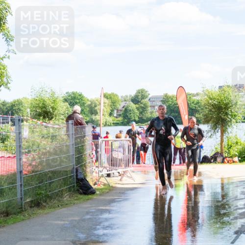 16.06.2024 - 7 Türme Triathlon MichiJ http://msf.ph/oto/6265647 16.06.2024 11:17:42 Schwimmen 28, 165, 227, 237, 240, 242, 272, 618 meine-sportfotos.de
