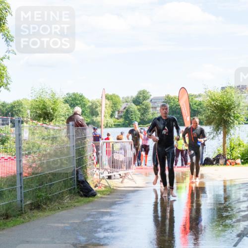16.06.2024 - 7 Türme Triathlon MichiJ http://msf.ph/oto/6265648 16.06.2024 11:17:42 Schwimmen 28, 165, 227, 237, 240, 242, 272, 618 meine-sportfotos.de