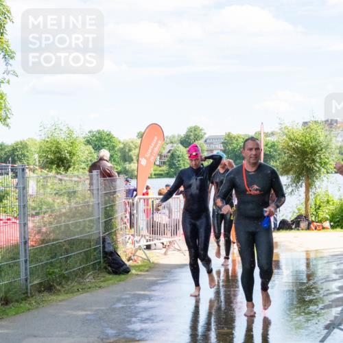 16.06.2024 - 7 Türme Triathlon MichiJ http://msf.ph/oto/6265654 16.06.2024 11:17:46 Schwimmen 28, 151, 165, 227, 237, 240, 242, 272, 618 meine-sportfotos.de