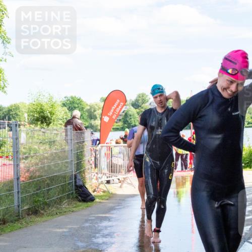 16.06.2024 - 7 Türme Triathlon MichiJ http://msf.ph/oto/6265659 16.06.2024 11:17:48 Schwimmen 28, 151, 165, 227, 237, 240, 242, 618 meine-sportfotos.de
