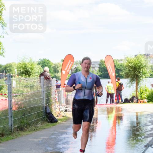 16.06.2024 - 7 Türme Triathlon MichiJ http://msf.ph/oto/6265662 16.06.2024 11:17:50 Schwimmen 28, 151, 165, 227, 237, 240, 242, 618 meine-sportfotos.de