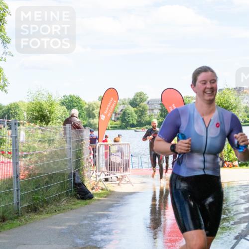 16.06.2024 - 7 Türme Triathlon MichiJ http://msf.ph/oto/6265663 16.06.2024 11:17:51 Schwimmen 28, 151, 165, 227, 237, 240, 242, 618 meine-sportfotos.de