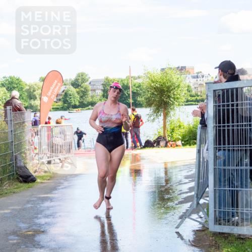 16.06.2024 - 7 Türme Triathlon MichiJ http://msf.ph/oto/6265675 16.06.2024 11:18:12 Schwimmen 151, 240 meine-sportfotos.de