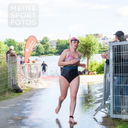 16.06.2024 - 7 Türme Triathlon MichiJ http://msf.ph/oto/6265676 16.06.2024 11:18:13 Schwimmen 151, 240 meine-sportfotos.de