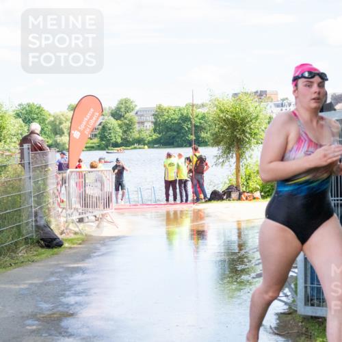16.06.2024 - 7 Türme Triathlon MichiJ http://msf.ph/oto/6265679 16.06.2024 11:18:13 Schwimmen 151, 240 meine-sportfotos.de