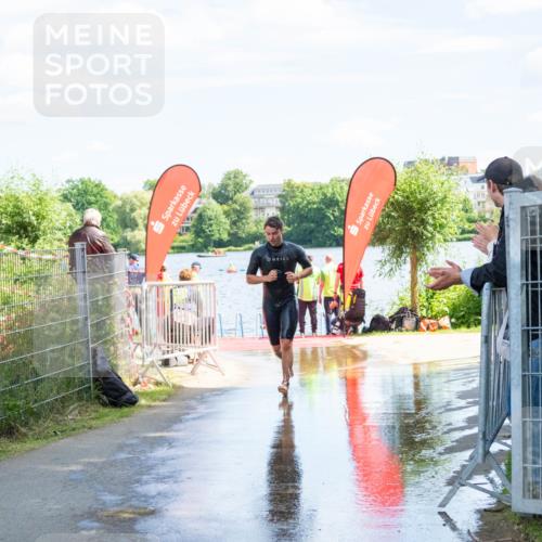 16.06.2024 - 7 Türme Triathlon MichiJ http://msf.ph/oto/6265680 16.06.2024 11:18:21 Schwimmen 151, 240 meine-sportfotos.de