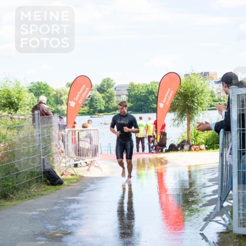 16.06.2024 - 7 Türme Triathlon MichiJ http://msf.ph/oto/6265681 16.06.2024 11:18:21 Schwimmen 151, 240 meine-sportfotos.de