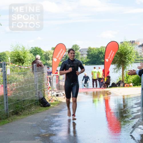 16.06.2024 - 7 Türme Triathlon MichiJ http://msf.ph/oto/6265684 16.06.2024 11:18:22 Schwimmen 151 meine-sportfotos.de