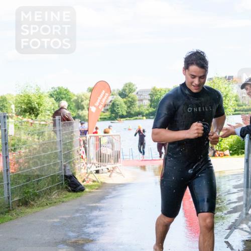 16.06.2024 - 7 Türme Triathlon MichiJ http://msf.ph/oto/6265689 16.06.2024 11:18:23 Schwimmen 151 meine-sportfotos.de