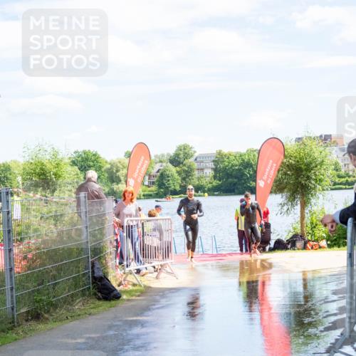 16.06.2024 - 7 Türme Triathlon MichiJ http://msf.ph/oto/6265690 16.06.2024 11:18:27 Schwimmen 151 meine-sportfotos.de