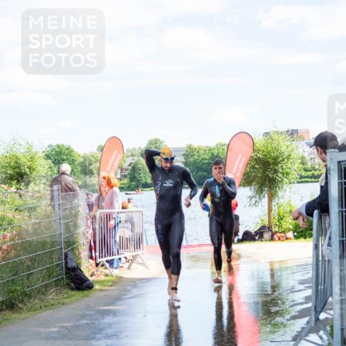 16.06.2024 - 7 Türme Triathlon MichiJ http://msf.ph/oto/6265703 16.06.2024 11:18:30 Schwimmen 11, 151 meine-sportfotos.de