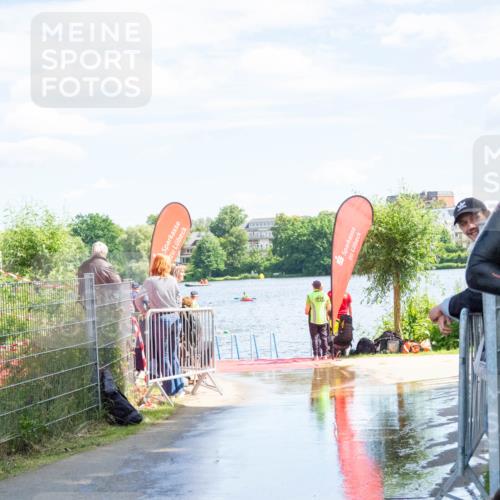 16.06.2024 - 7 Türme Triathlon MichiJ http://msf.ph/oto/6265712 16.06.2024 11:18:33 Schwimmen 11 meine-sportfotos.de