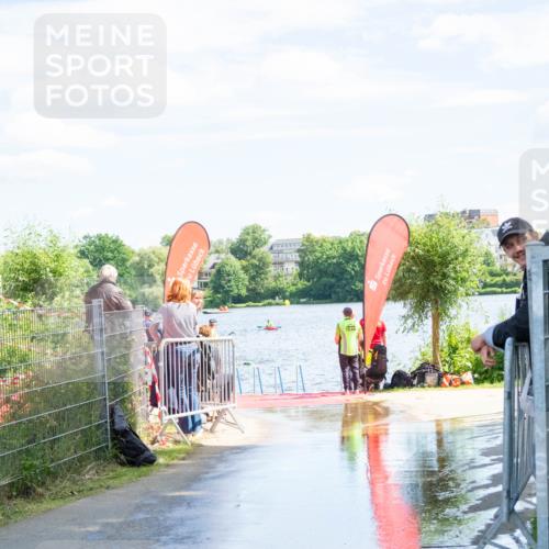 16.06.2024 - 7 Türme Triathlon MichiJ http://msf.ph/oto/6265713 16.06.2024 11:18:33 Schwimmen 11 meine-sportfotos.de