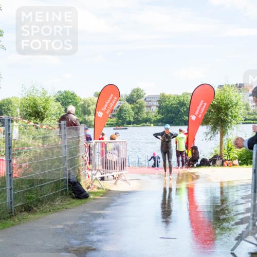 16.06.2024 - 7 Türme Triathlon MichiJ http://msf.ph/oto/6265718 16.06.2024 11:19:01 Schwimmen 11, 36, 156, 189, 216, 232, 262, 268, 615 meine-sportfotos.de