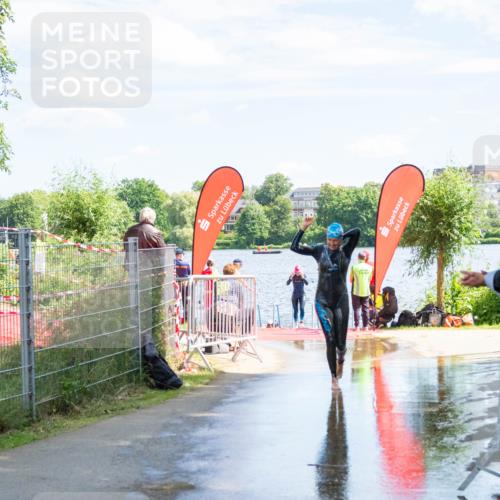 16.06.2024 - 7 Türme Triathlon MichiJ http://msf.ph/oto/6265725 16.06.2024 11:19:03 Schwimmen 11, 36, 156, 189, 216, 232, 262, 268, 615 meine-sportfotos.de