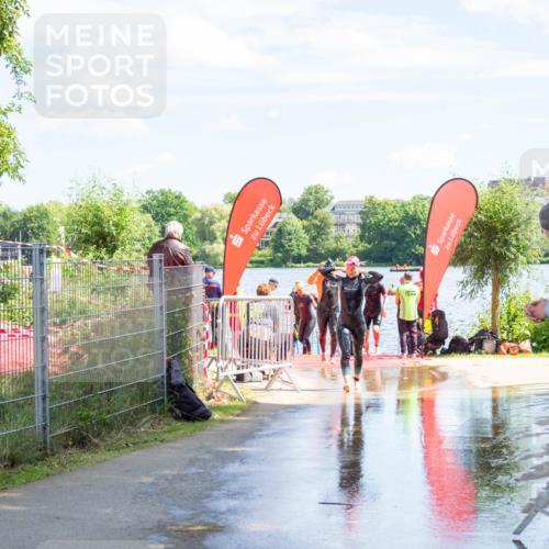 16.06.2024 - 7 Türme Triathlon MichiJ http://msf.ph/oto/6265738 16.06.2024 11:19:12 Schwimmen 11, 36, 156, 189, 216, 232, 262, 268, 615 meine-sportfotos.de