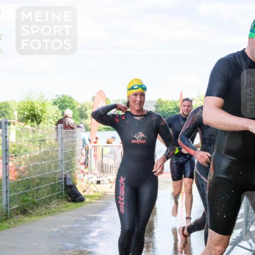 16.06.2024 - 7 Türme Triathlon MichiJ http://msf.ph/oto/6265762 16.06.2024 11:19:22 Schwimmen 36, 41, 156, 189, 204, 216, 221, 232, 262, 268, 615 meine-sportfotos.de