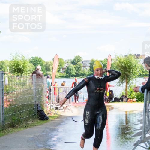 16.06.2024 - 7 Türme Triathlon MichiJ http://msf.ph/oto/6265769 16.06.2024 11:19:25 Schwimmen 41, 156, 189, 204, 216, 221, 232, 262, 615 meine-sportfotos.de