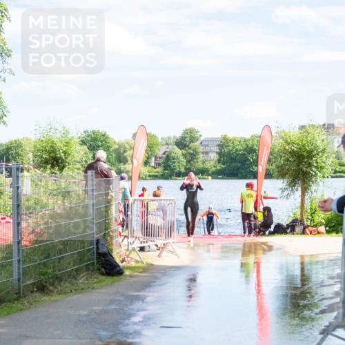 16.06.2024 - 7 Türme Triathlon MichiJ http://msf.ph/oto/6265771 16.06.2024 11:19:26 Schwimmen 41, 156, 189, 204, 216, 221, 232, 262 meine-sportfotos.de