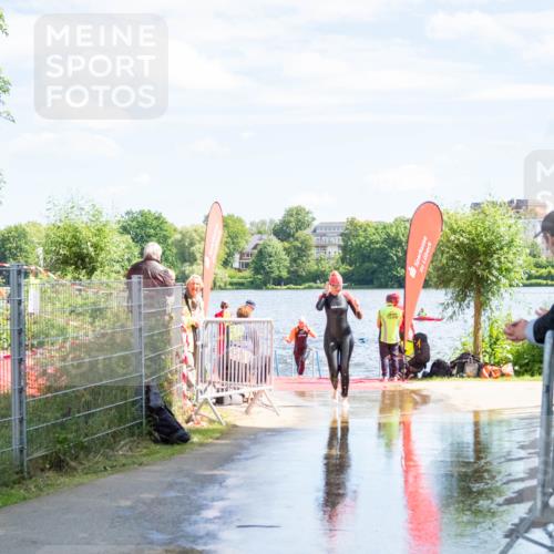 16.06.2024 - 7 Türme Triathlon MichiJ http://msf.ph/oto/6265776 16.06.2024 11:19:28 Schwimmen 41, 156, 189, 204, 221, 232, 262 meine-sportfotos.de