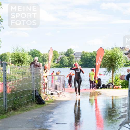 16.06.2024 - 7 Türme Triathlon MichiJ http://msf.ph/oto/6265777 16.06.2024 11:19:28 Schwimmen 41, 156, 189, 204, 221, 232, 262 meine-sportfotos.de