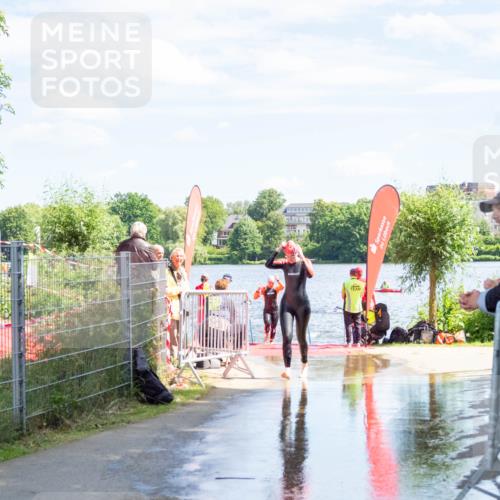 16.06.2024 - 7 Türme Triathlon MichiJ http://msf.ph/oto/6265778 16.06.2024 11:19:29 Schwimmen 25, 41, 156, 189, 204, 221, 232, 262 meine-sportfotos.de