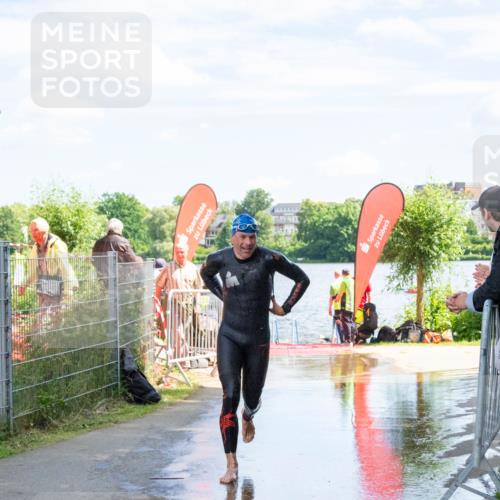 16.06.2024 - 7 Türme Triathlon MichiJ http://msf.ph/oto/6265817 16.06.2024 11:19:45 Schwimmen 25, 41, 154, 167, 189, 204, 221 meine-sportfotos.de
