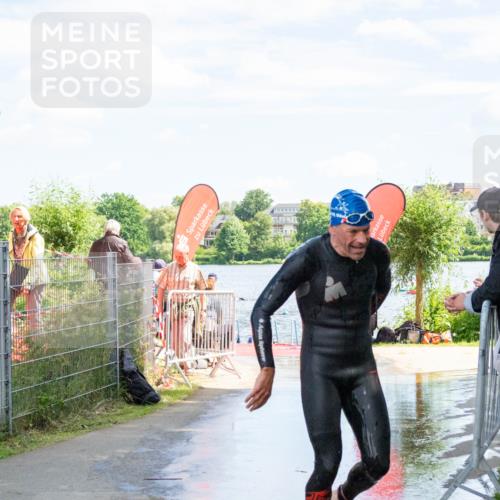 16.06.2024 - 7 Türme Triathlon MichiJ http://msf.ph/oto/6265819 16.06.2024 11:19:46 Schwimmen 25, 41, 154, 167, 189, 204, 221 meine-sportfotos.de