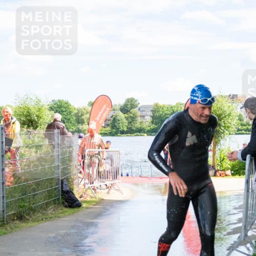 16.06.2024 - 7 Türme Triathlon MichiJ http://msf.ph/oto/6265820 16.06.2024 11:19:46 Schwimmen 25, 41, 154, 167, 189, 204, 221 meine-sportfotos.de