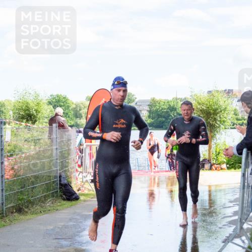 16.06.2024 - 7 Türme Triathlon MichiJ http://msf.ph/oto/6265853 16.06.2024 11:19:58 Schwimmen 25, 41, 46, 154, 167, 204, 212, 221 meine-sportfotos.de