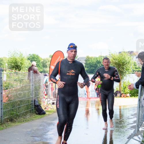 16.06.2024 - 7 Türme Triathlon MichiJ http://msf.ph/oto/6265854 16.06.2024 11:19:59 Schwimmen 25, 41, 46, 94, 154, 167, 204, 212, 221 meine-sportfotos.de