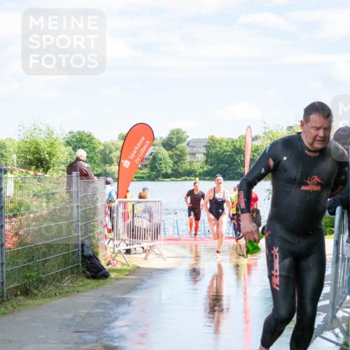 16.06.2024 - 7 Türme Triathlon MichiJ http://msf.ph/oto/6265858 16.06.2024 11:20:00 Schwimmen 25, 41, 46, 94, 154, 167, 204, 212, 221 meine-sportfotos.de