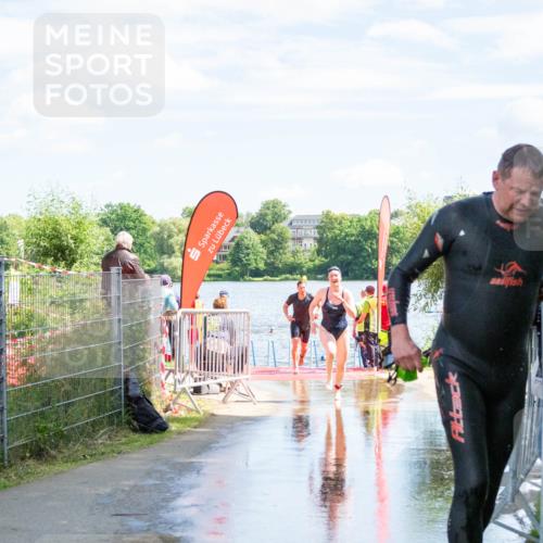 16.06.2024 - 7 Türme Triathlon MichiJ http://msf.ph/oto/6265859 16.06.2024 11:20:00 Schwimmen 25, 41, 46, 94, 154, 167, 204, 212, 221 meine-sportfotos.de