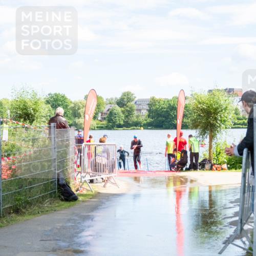16.06.2024 - 7 Türme Triathlon MichiJ http://msf.ph/oto/6265877 16.06.2024 11:20:07 Schwimmen 25, 46, 94, 154, 167, 212, 284, 611 meine-sportfotos.de