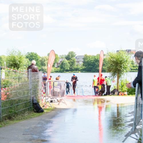 16.06.2024 - 7 Türme Triathlon MichiJ http://msf.ph/oto/6265879 16.06.2024 11:20:07 Schwimmen 25, 46, 94, 154, 167, 212, 284, 611 meine-sportfotos.de