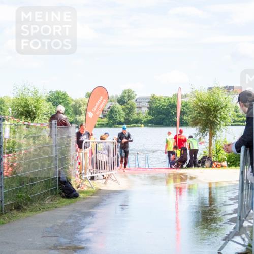 16.06.2024 - 7 Türme Triathlon MichiJ http://msf.ph/oto/6265881 16.06.2024 11:20:08 Schwimmen 25, 46, 94, 154, 167, 212, 284, 611 meine-sportfotos.de