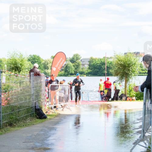 16.06.2024 - 7 Türme Triathlon MichiJ http://msf.ph/oto/6265884 16.06.2024 11:20:09 Schwimmen 25, 46, 94, 154, 167, 212, 284, 611 meine-sportfotos.de