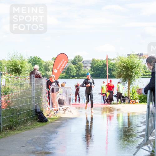16.06.2024 - 7 Türme Triathlon MichiJ http://msf.ph/oto/6265886 16.06.2024 11:20:10 Schwimmen 25, 46, 94, 154, 167, 212, 284, 611 meine-sportfotos.de