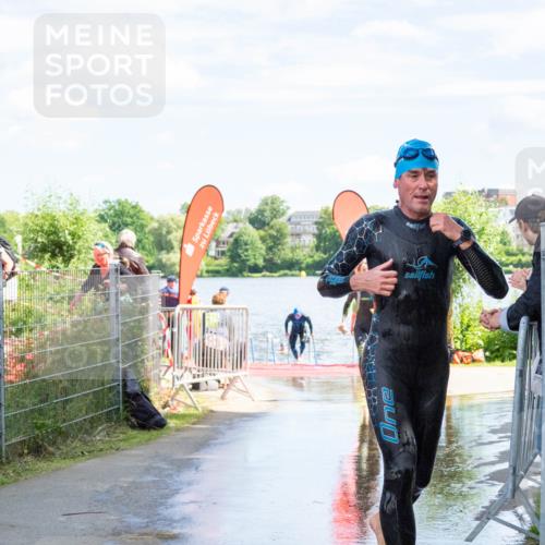 16.06.2024 - 7 Türme Triathlon MichiJ http://msf.ph/oto/6265893 16.06.2024 11:20:15 Schwimmen 25, 46, 94, 154, 167, 212, 284, 611 meine-sportfotos.de