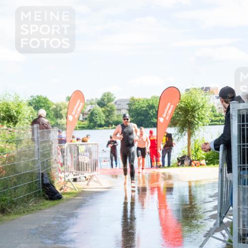 16.06.2024 - 7 Türme Triathlon MichiJ http://msf.ph/oto/6265950 16.06.2024 11:20:48 Schwimmen 29, 149, 176, 179, 222, 243, 284, 611 meine-sportfotos.de