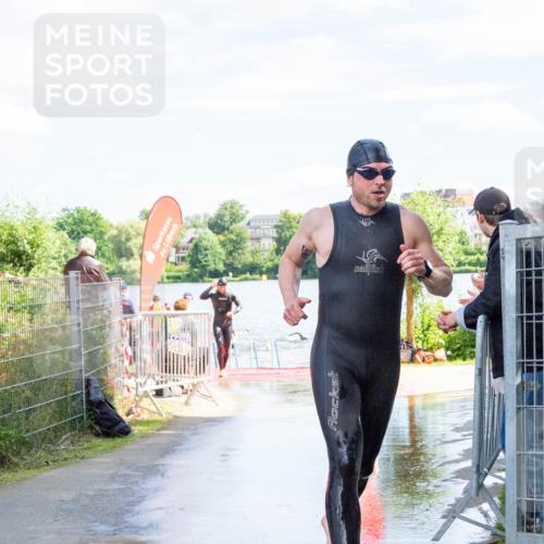 16.06.2024 - 7 Türme Triathlon MichiJ http://msf.ph/oto/6265958 16.06.2024 11:20:51 Schwimmen 29, 149, 176, 179, 222, 243, 284, 611 meine-sportfotos.de