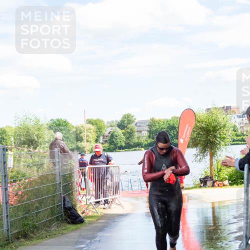 16.06.2024 - 7 Türme Triathlon MichiJ http://msf.ph/oto/6266015 16.06.2024 11:21:26 Schwimmen 18, 149, 187, 234, 239, 278 meine-sportfotos.de