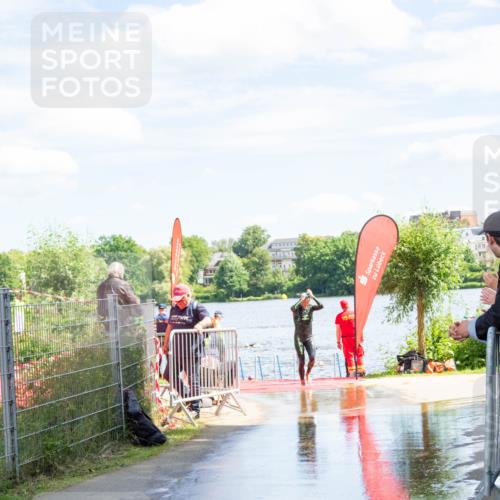 16.06.2024 - 7 Türme Triathlon MichiJ http://msf.ph/oto/6266023 16.06.2024 11:21:28 Schwimmen 18, 162, 187, 234, 239, 278 meine-sportfotos.de