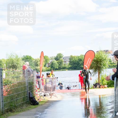 16.06.2024 - 7 Türme Triathlon MichiJ http://msf.ph/oto/6266027 16.06.2024 11:21:30 Schwimmen 18, 162, 187, 234, 239, 278 meine-sportfotos.de