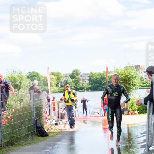 16.06.2024 - 7 Türme Triathlon MichiJ http://msf.ph/oto/6266033 16.06.2024 11:21:33 Schwimmen 18, 162, 187, 234, 239, 278 meine-sportfotos.de