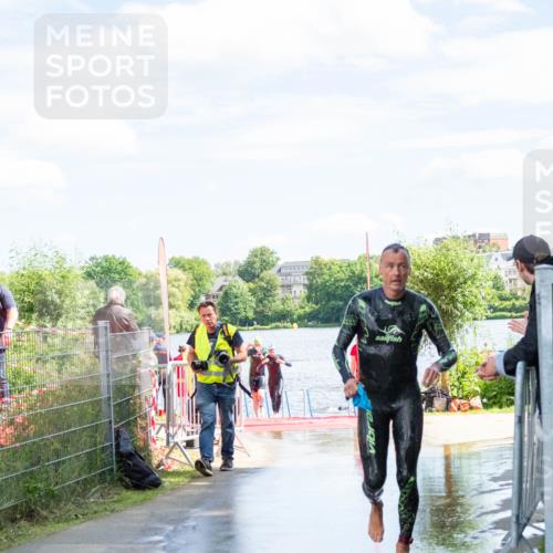 16.06.2024 - 7 Türme Triathlon MichiJ http://msf.ph/oto/6266034 16.06.2024 11:21:34 Schwimmen 18, 162, 187, 234, 239, 278 meine-sportfotos.de