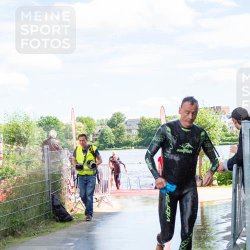 16.06.2024 - 7 Türme Triathlon MichiJ http://msf.ph/oto/6266035 16.06.2024 11:21:35 Schwimmen 18, 162, 187, 234, 239, 278 meine-sportfotos.de