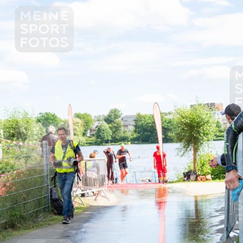 16.06.2024 - 7 Türme Triathlon MichiJ http://msf.ph/oto/6266037 16.06.2024 11:21:36 Schwimmen 18, 162, 187, 234, 239, 278 meine-sportfotos.de
