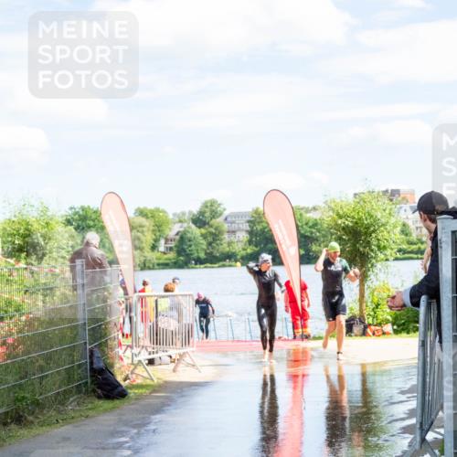 16.06.2024 - 7 Türme Triathlon MichiJ http://msf.ph/oto/6266043 16.06.2024 11:21:39 Schwimmen 18, 162, 187, 234, 239, 278 meine-sportfotos.de