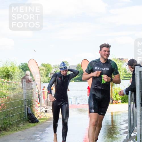 16.06.2024 - 7 Türme Triathlon MichiJ http://msf.ph/oto/6266050 16.06.2024 11:21:42 Schwimmen 18, 162, 187, 234, 239, 278 meine-sportfotos.de